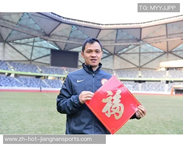 足球教练朱炯近期动态揭秘球迷期待他的新战术与未来规划